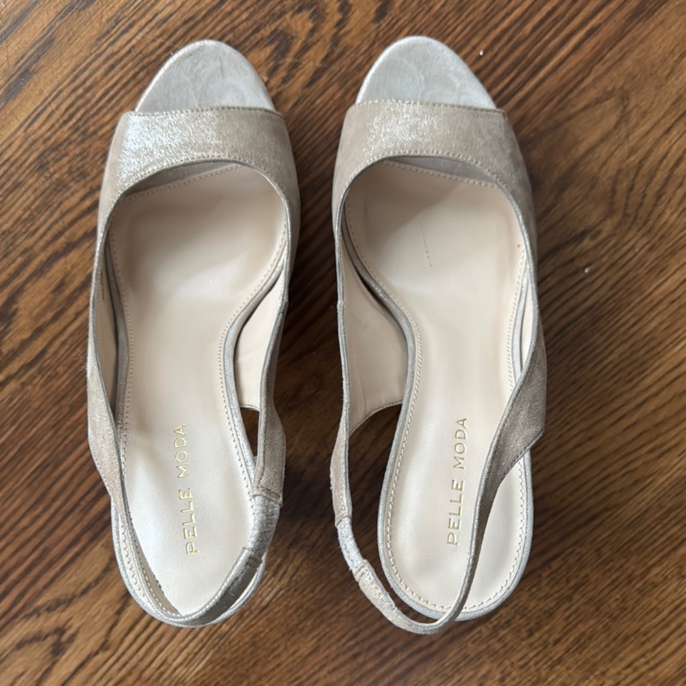 Pelle Moda Silver Heels Elegant Design new